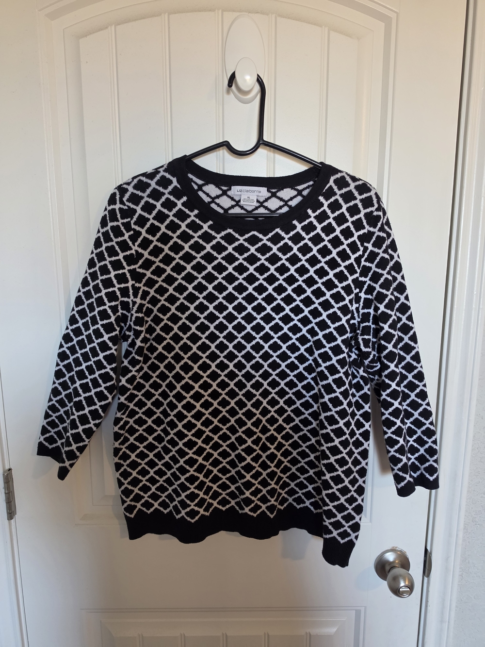 Liz Claiborne Black and White Lattice Crewneck Sweater